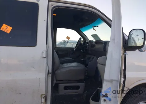 1999 Chevrolet Express Upfitter z USA, uszkodzony, nr VIN 1GCFG15R6X1082505